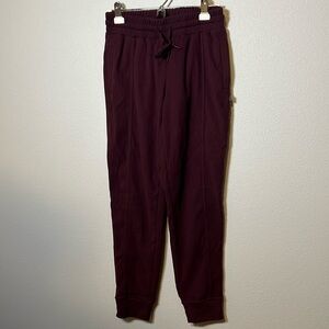 Mondetta burgundy wine fleece pants